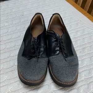 Clarks Artisan Black Leather/Gray Fabric Oxfords 8.5M laces flats
